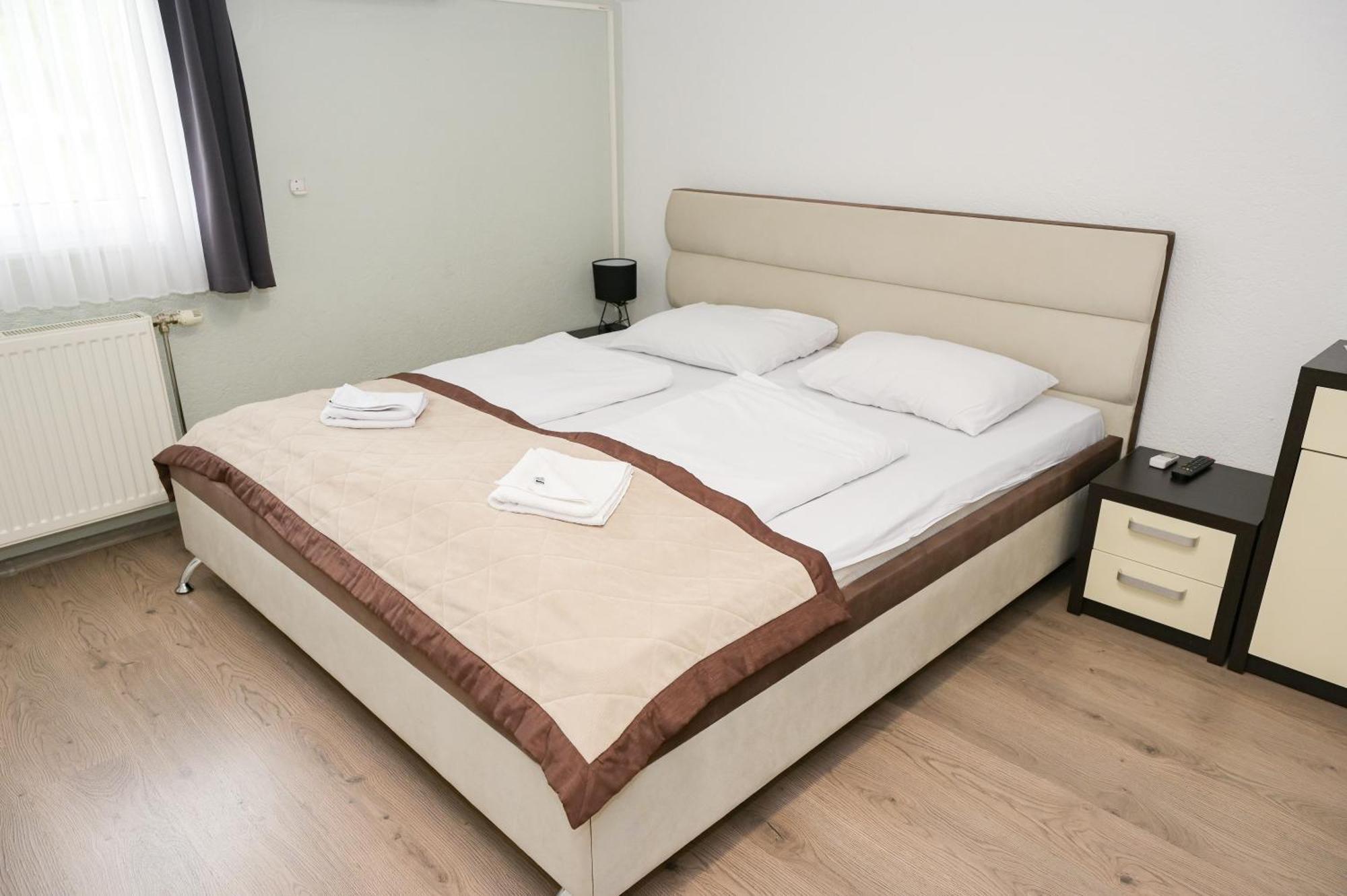 Motel Plaza Jajce Bagian luar foto