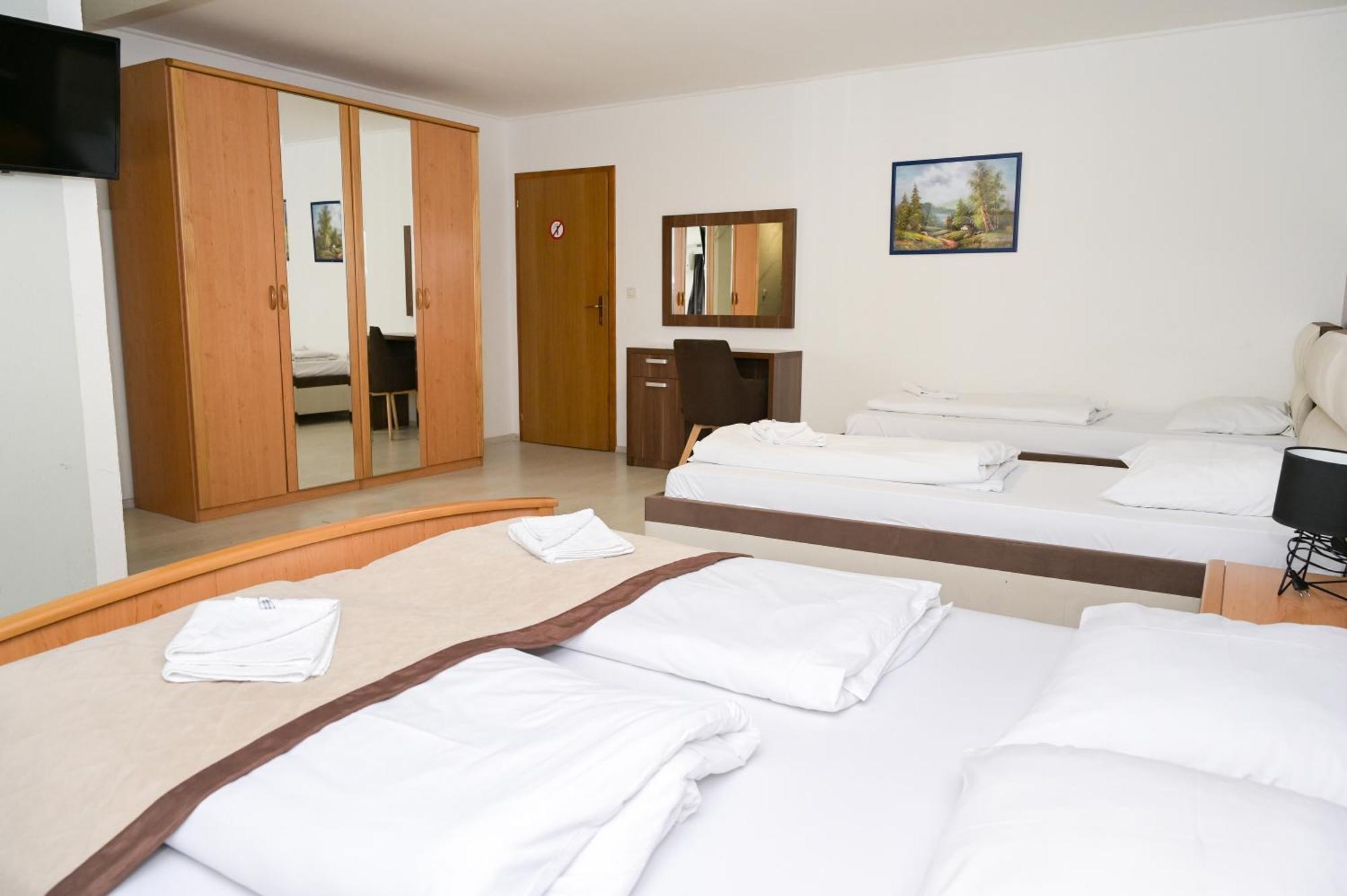 Motel Plaza Jajce Bagian luar foto