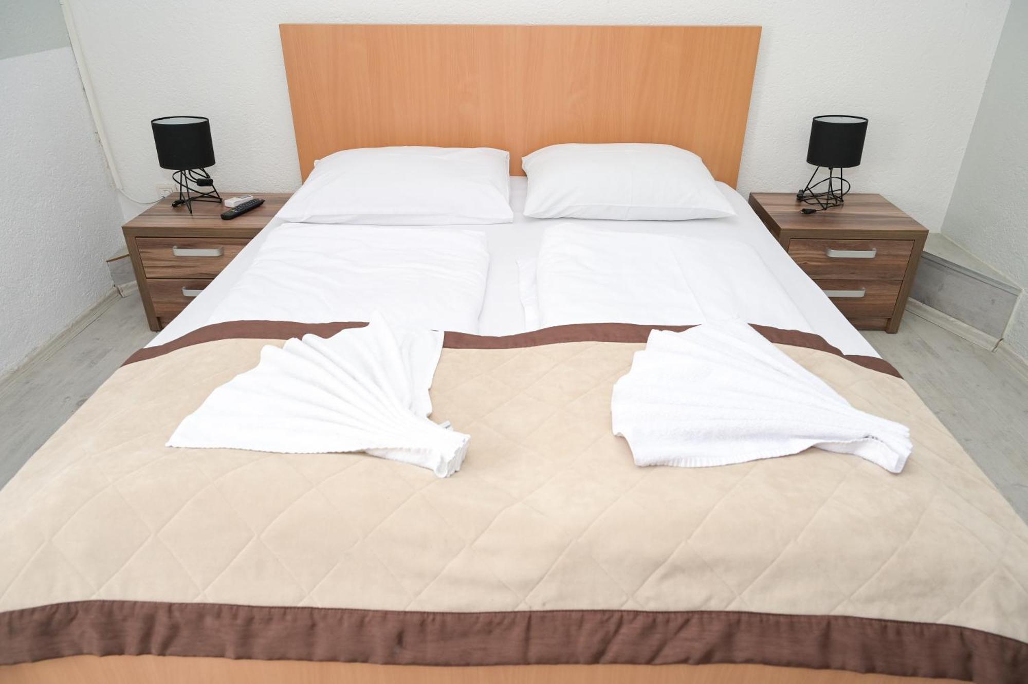 Motel Plaza Jajce Bagian luar foto